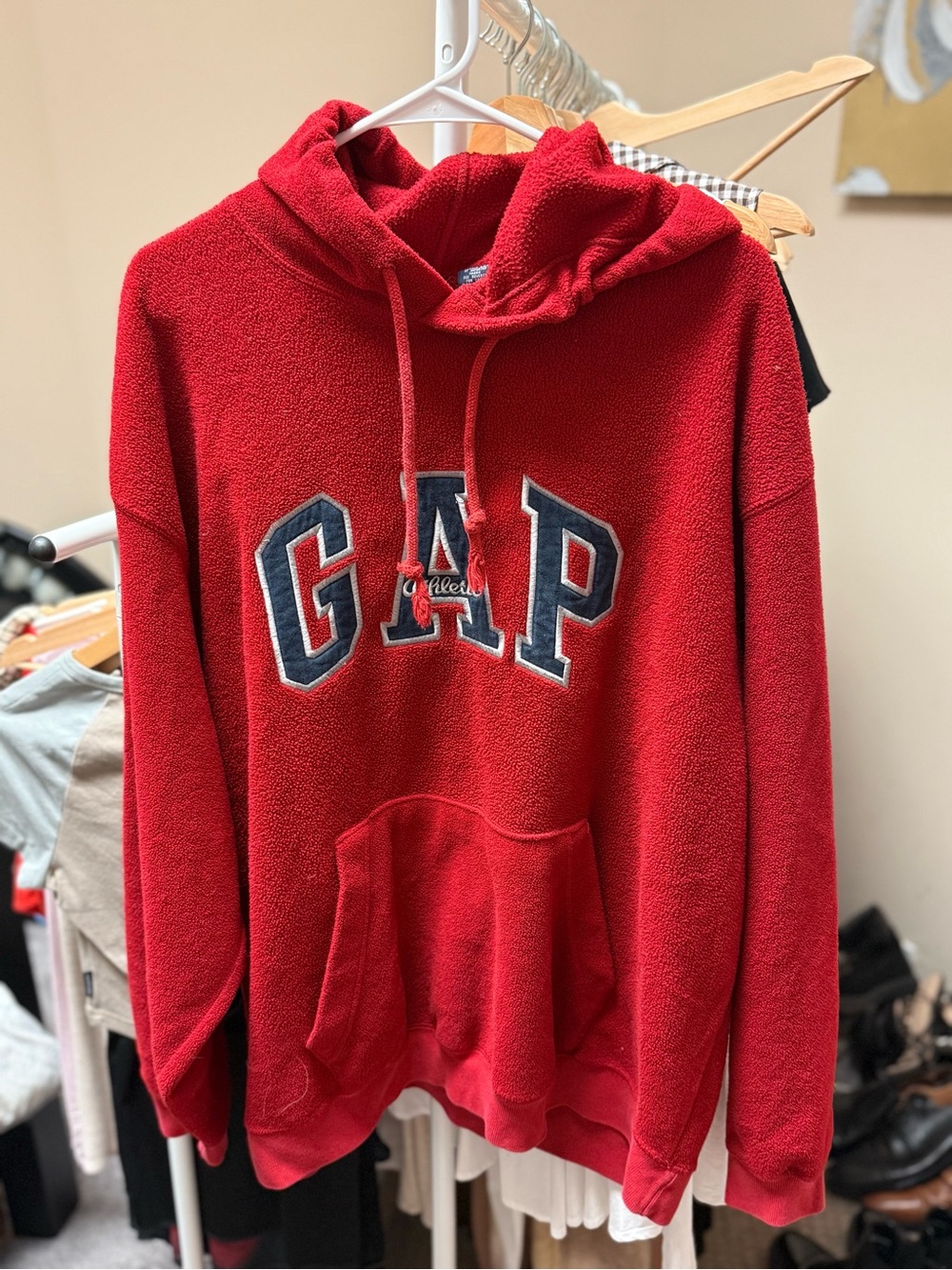 Vintage 90s GAP Men’s Red Fleece Hoodie